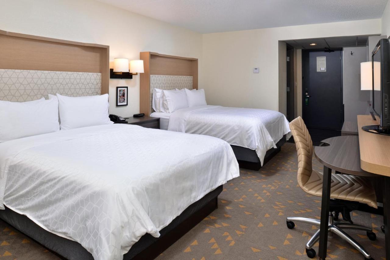 Holiday Inn Hotel & Suites Overland Park-Convention Center By Ihg Экстерьер фото