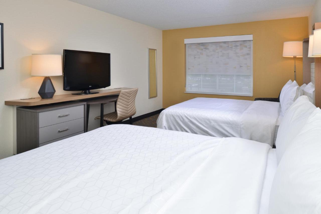 Holiday Inn Hotel & Suites Overland Park-Convention Center By Ihg Экстерьер фото