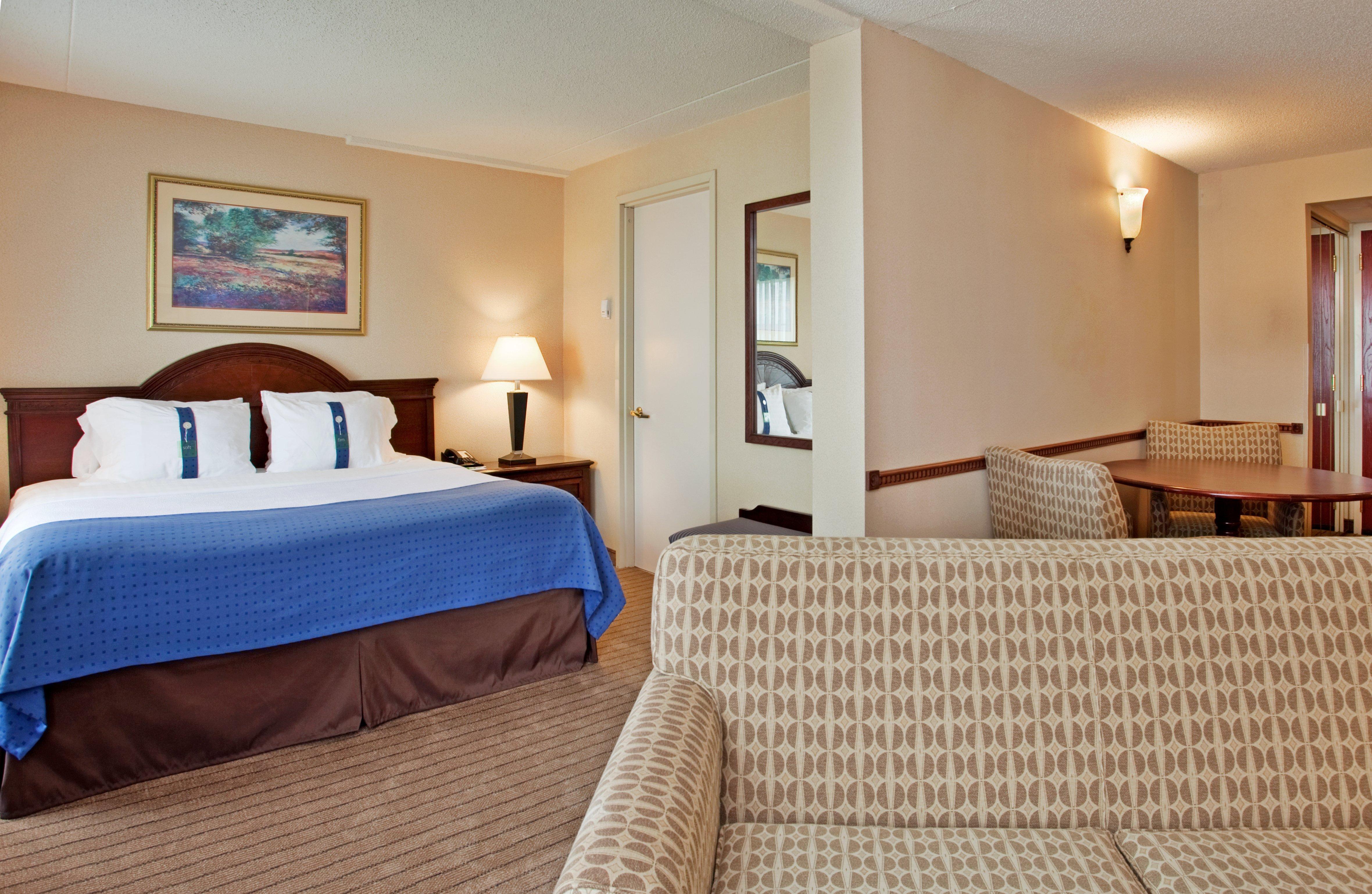 Holiday Inn Hotel & Suites Overland Park-Convention Center By Ihg Экстерьер фото