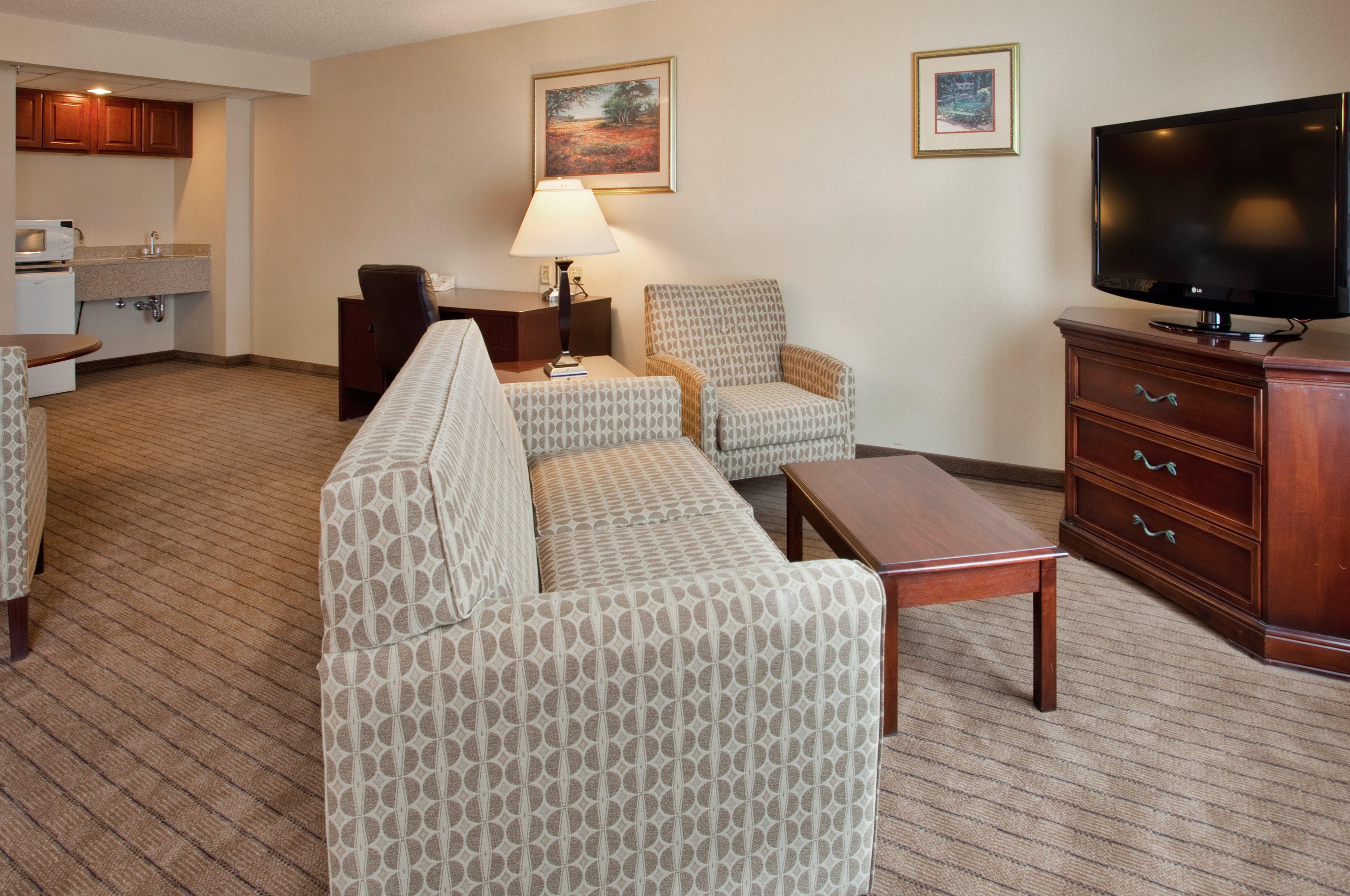 Holiday Inn Hotel & Suites Overland Park-Convention Center By Ihg Экстерьер фото