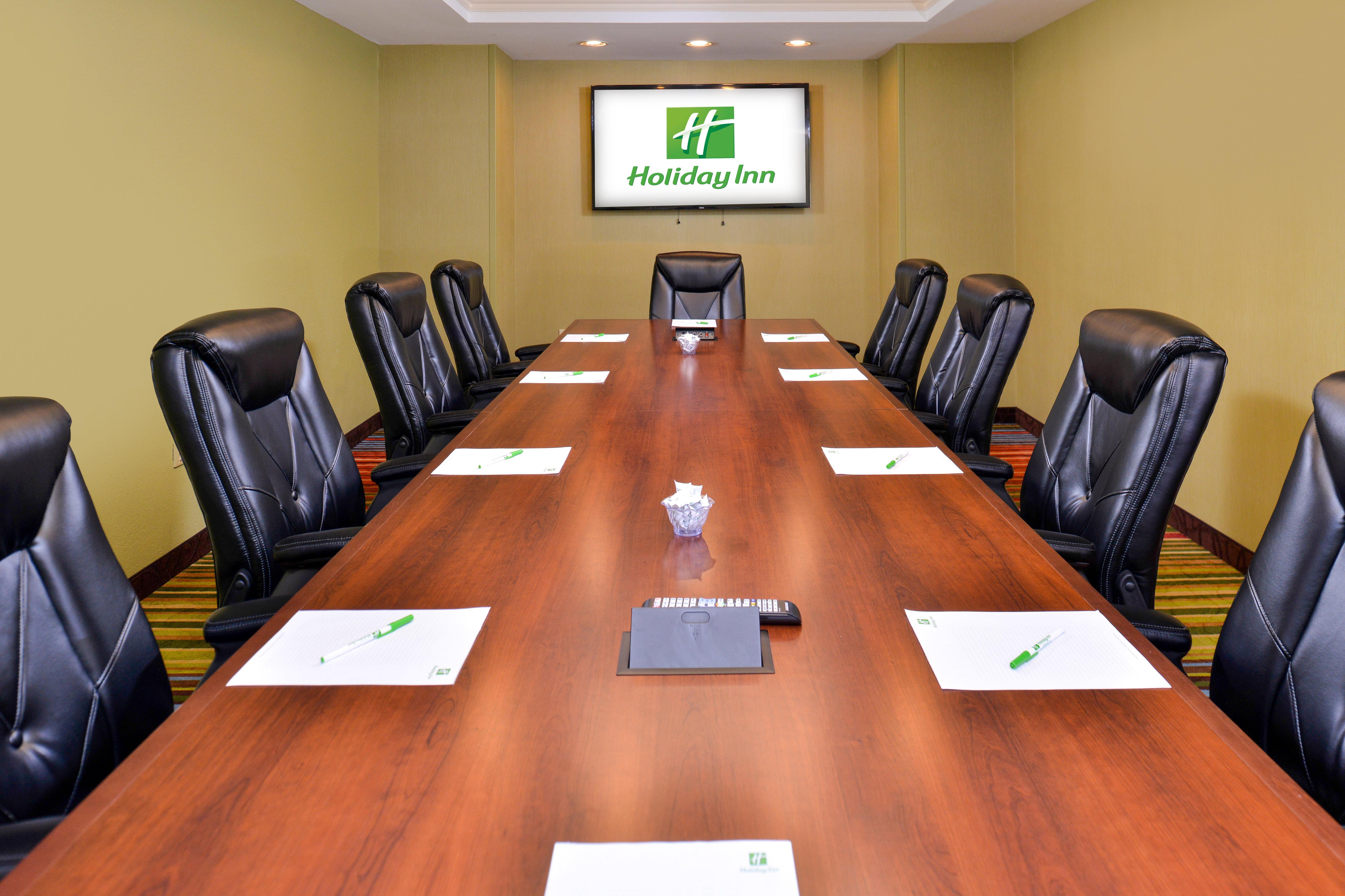 Holiday Inn Hotel & Suites Overland Park-Convention Center By Ihg Экстерьер фото