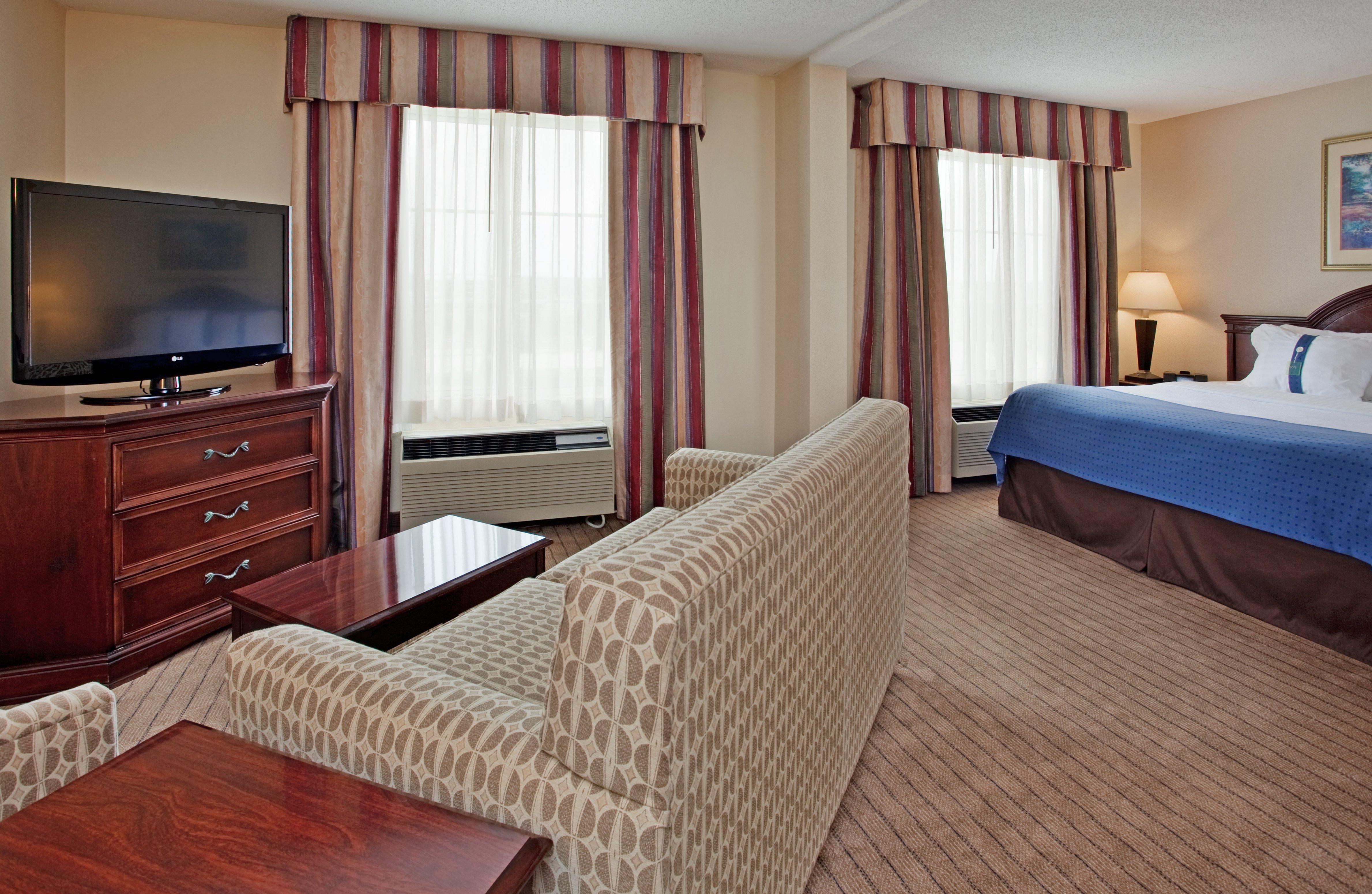 Holiday Inn Hotel & Suites Overland Park-Convention Center By Ihg Экстерьер фото